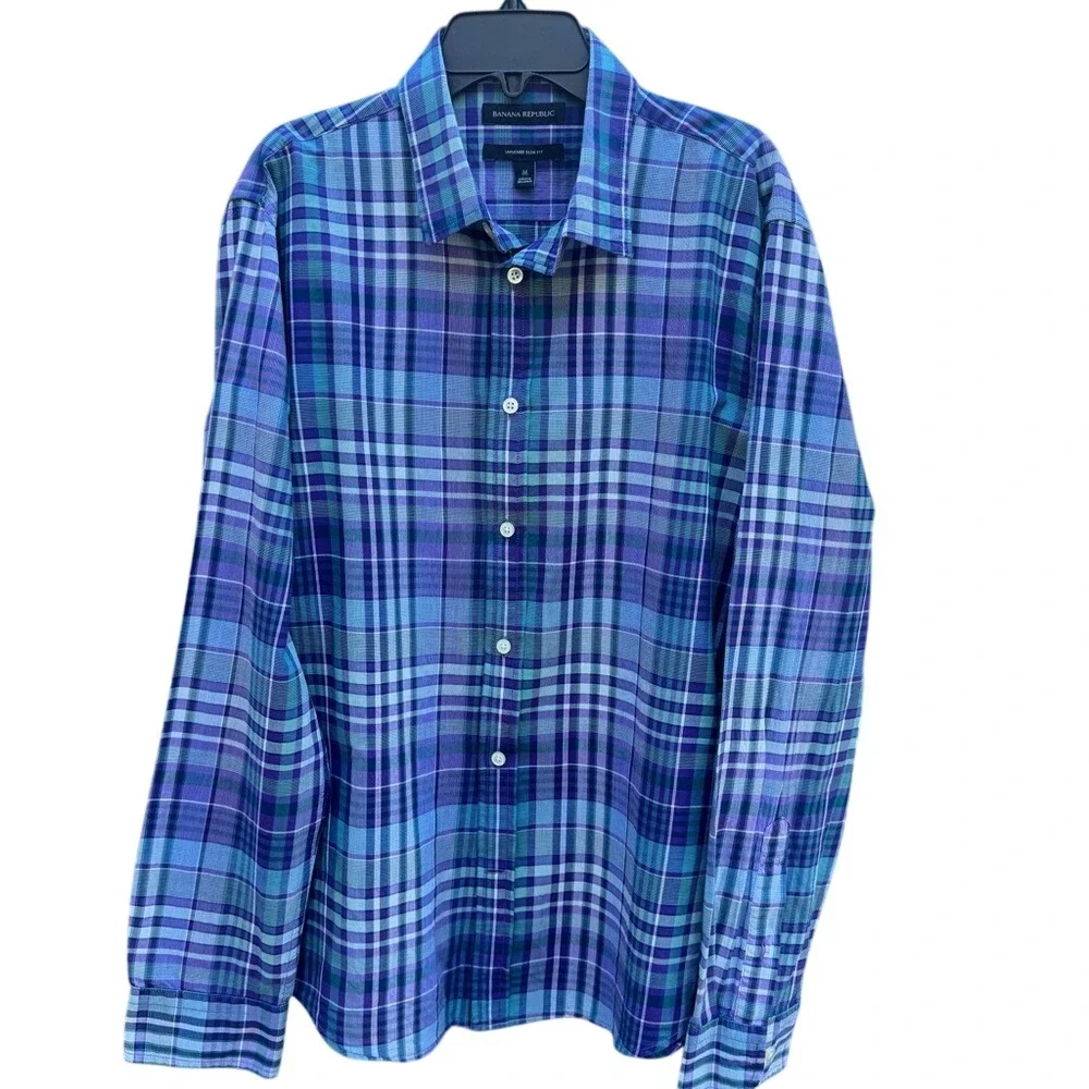 BANANA‎ REPUBLIC. Slim fit, Untucked, Long Sleeve Shirt. Size Medium